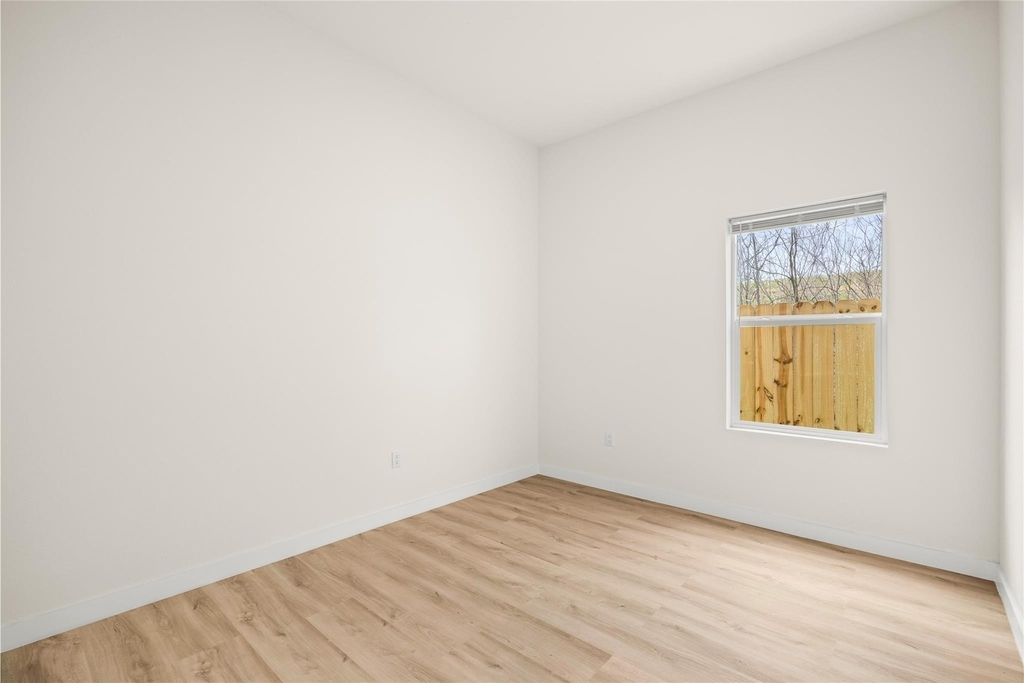 9709 Pelsey Street - Photo 7
