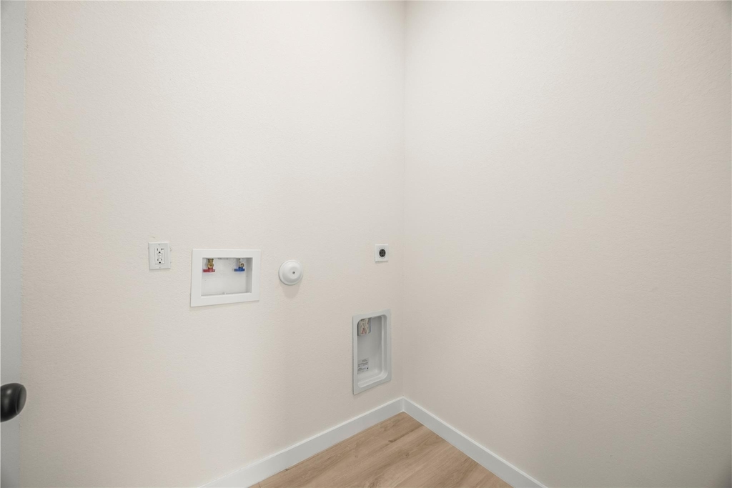 9709 Pelsey Street - Photo 6