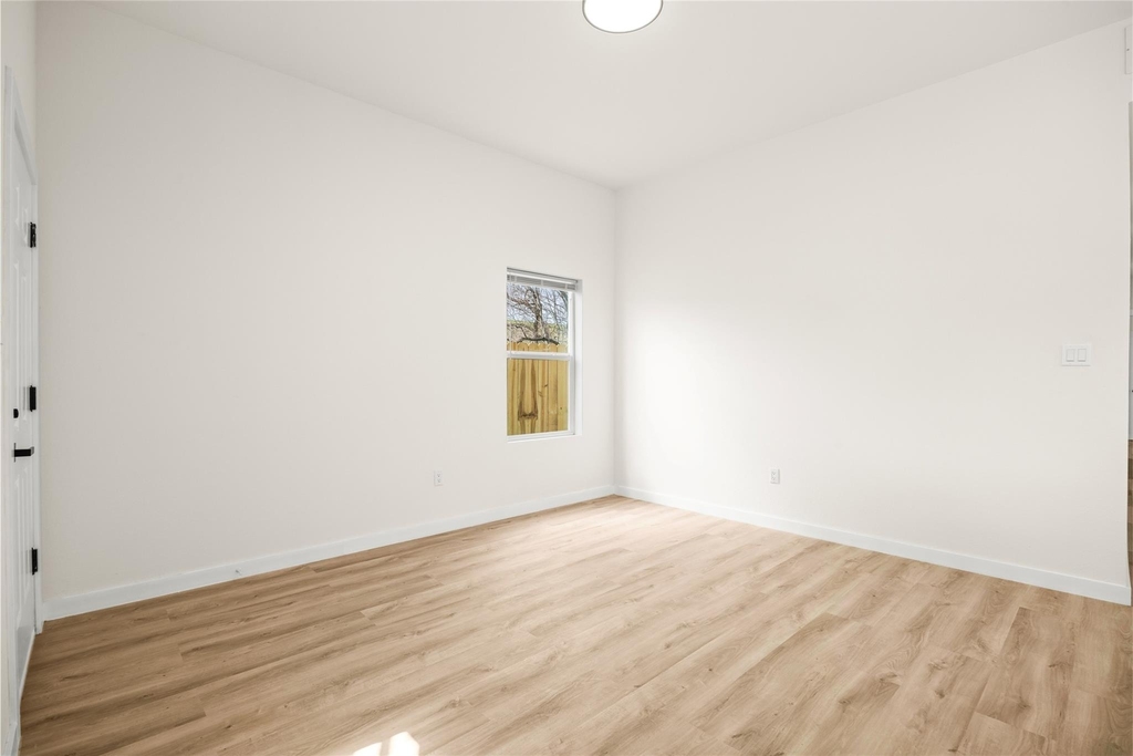 9709 Pelsey Street - Photo 15