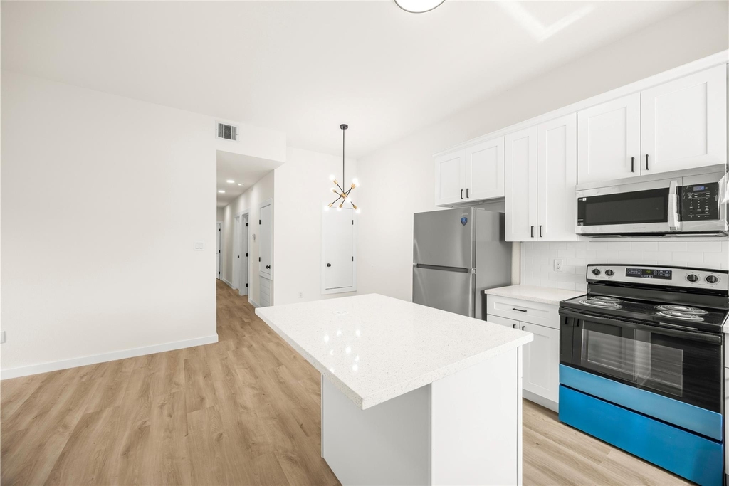 9709 Pelsey Street - Photo 16