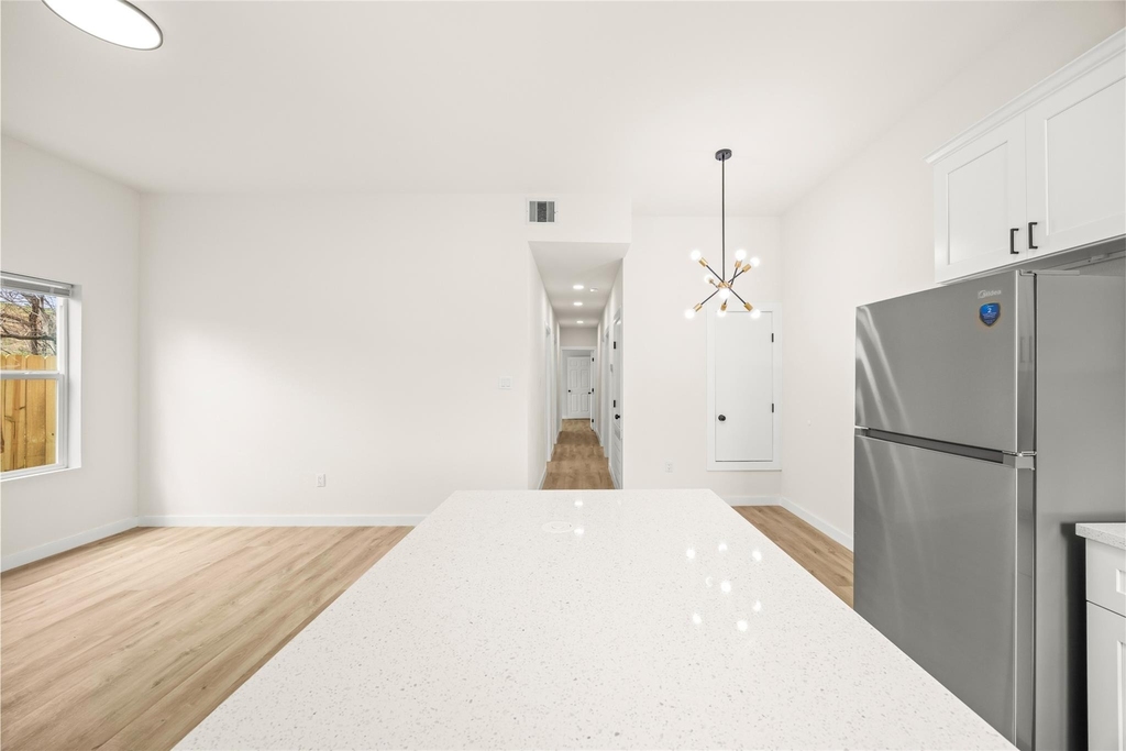 9709 Pelsey Street - Photo 5