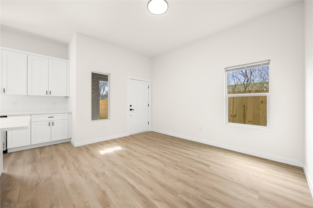 9709 Pelsey Street - Photo 14