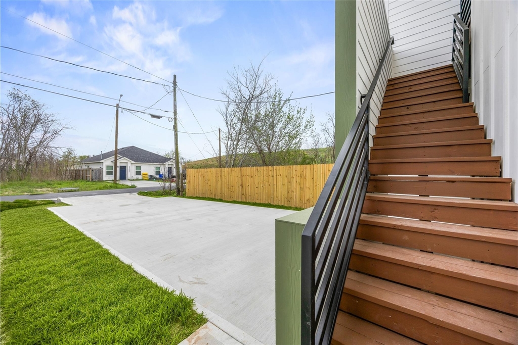 9709 Pelsey Street - Photo 21