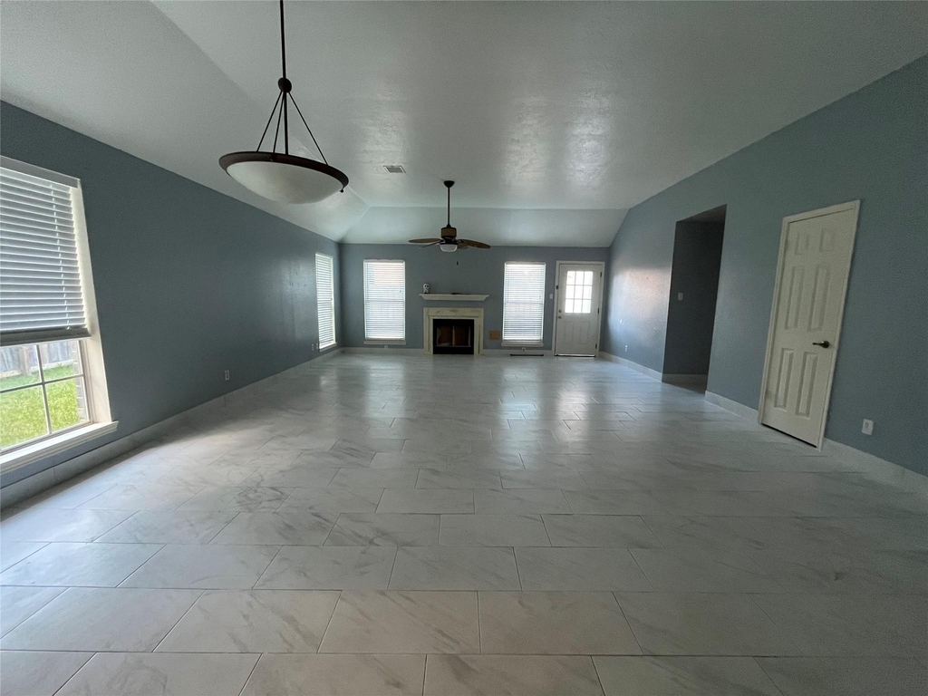 2318 Pheasant Creek - Photo 6