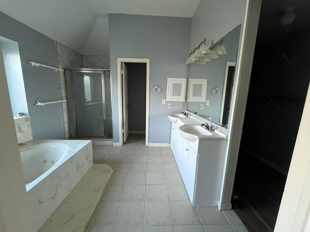2318 Pheasant Creek - Photo 4