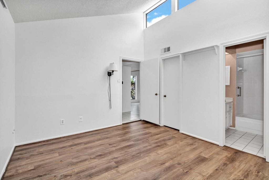 2001 Lakewood Court - Photo 12