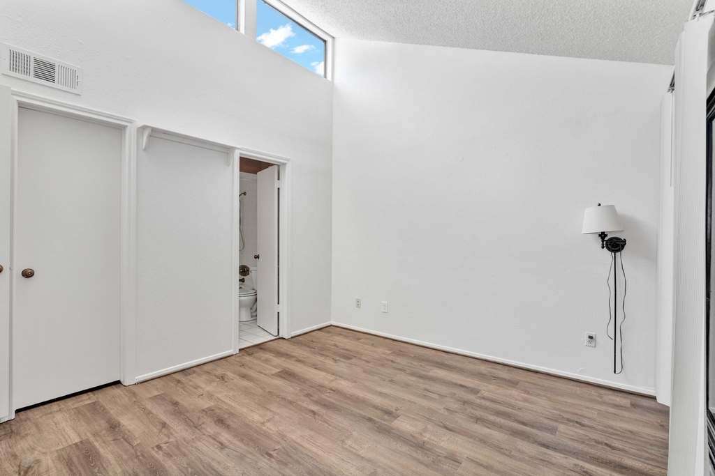 2001 Lakewood Court - Photo 11