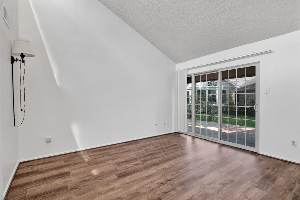 2001 Lakewood Court - Photo 16