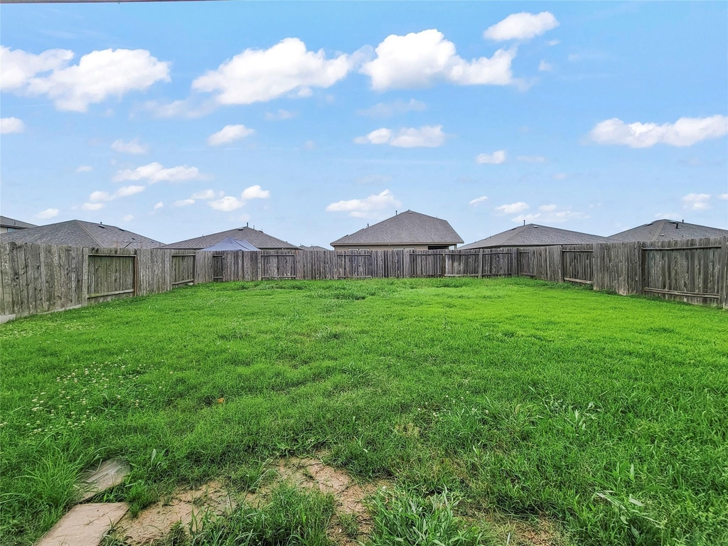 8122 Hush Heights Drive - Photo 15