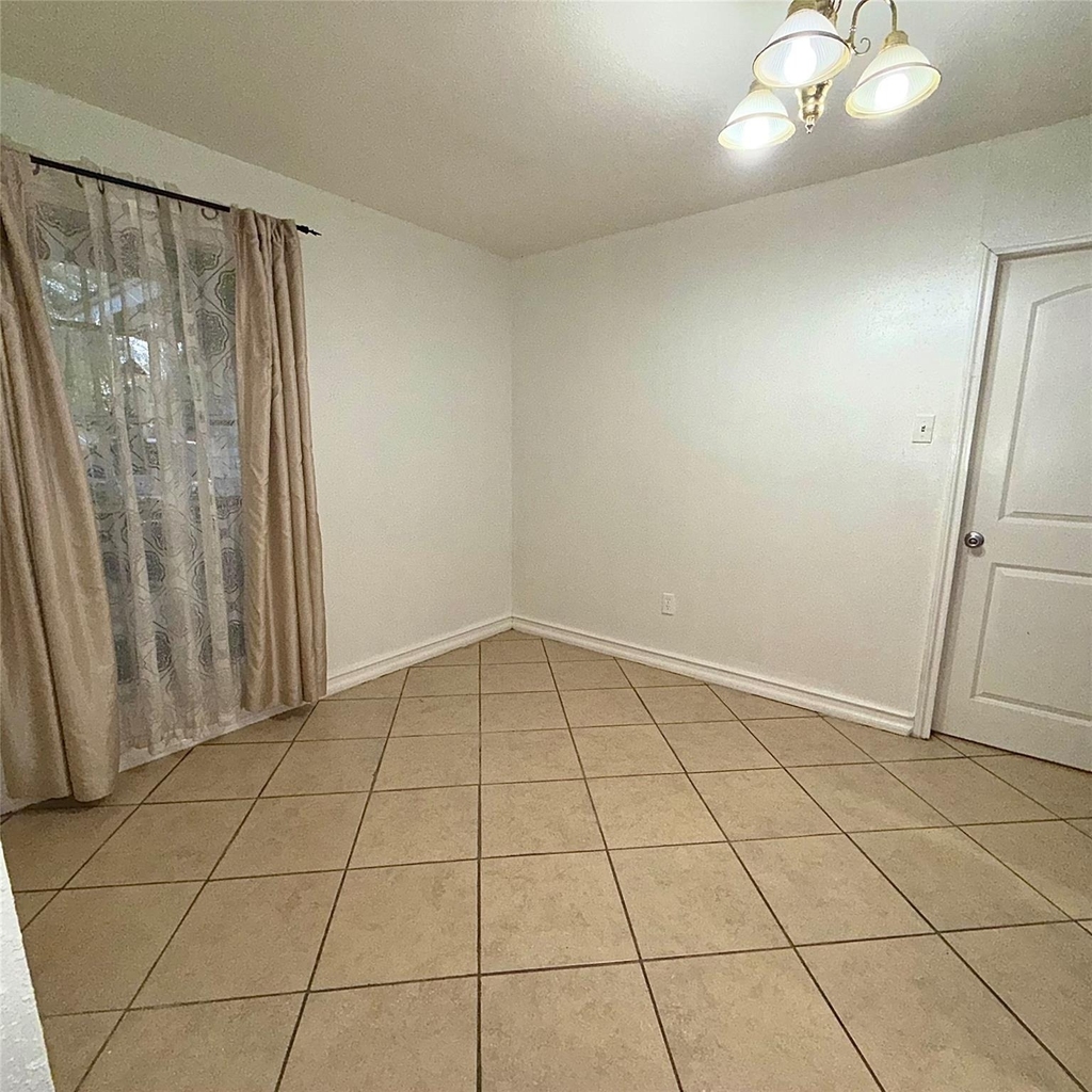 6406 Tall Willow Drive - Photo 8