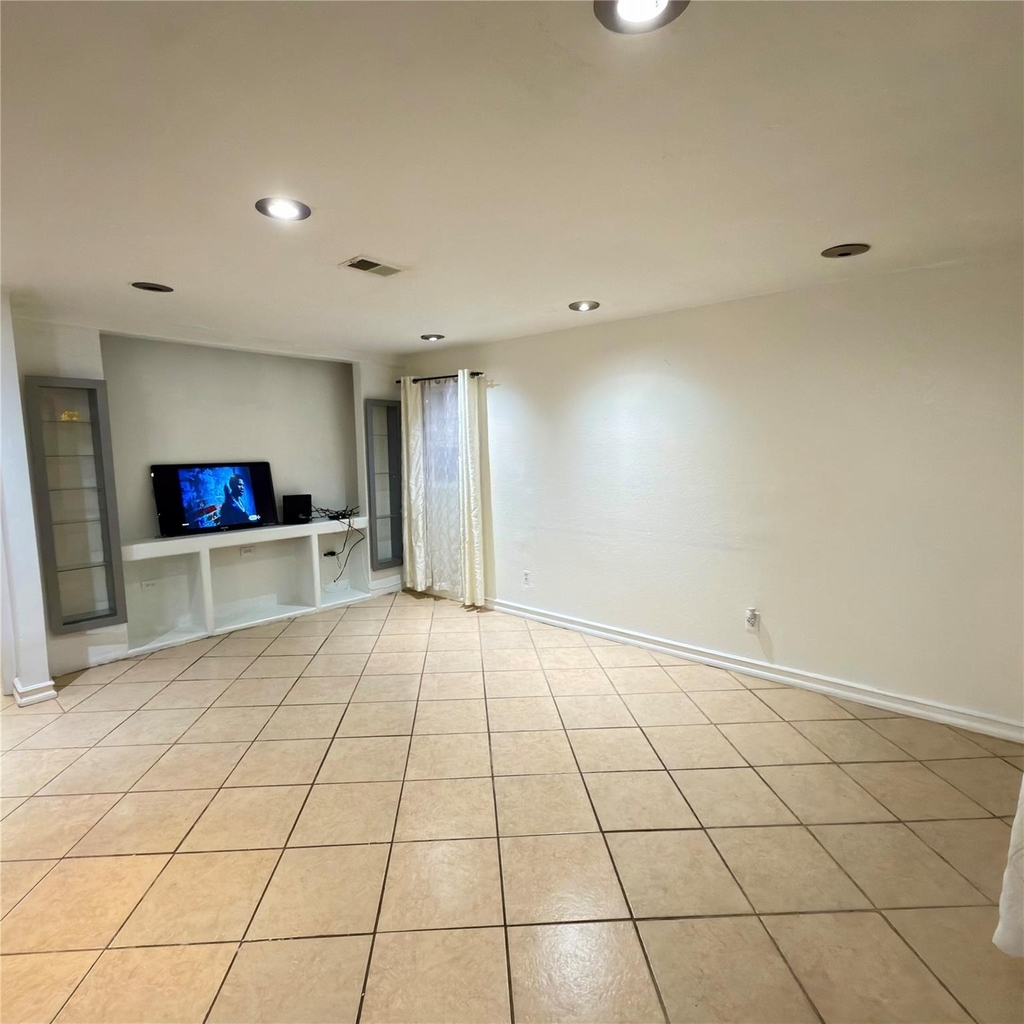6406 Tall Willow Drive - Photo 6