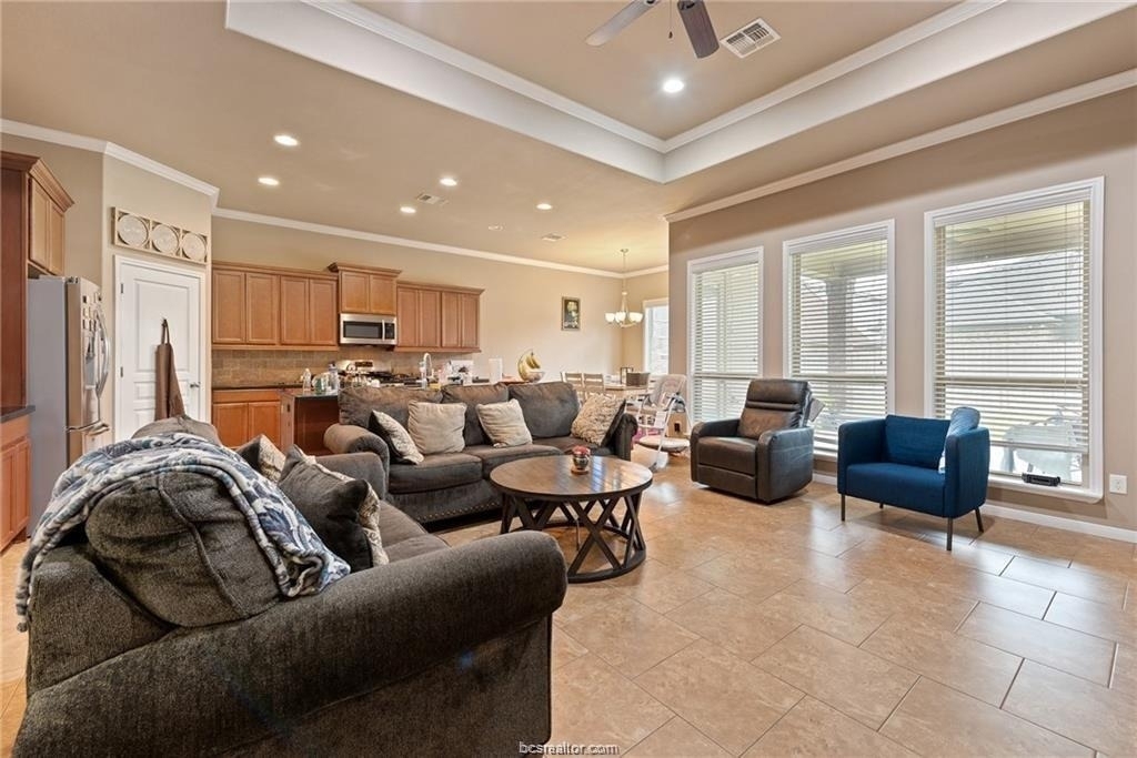 2523 Warkworth Lane - Photo 5