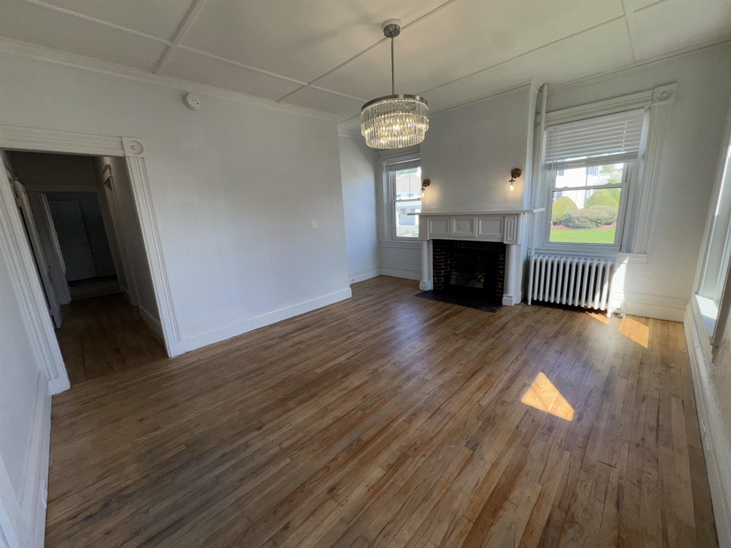 44 Court - Photo 6