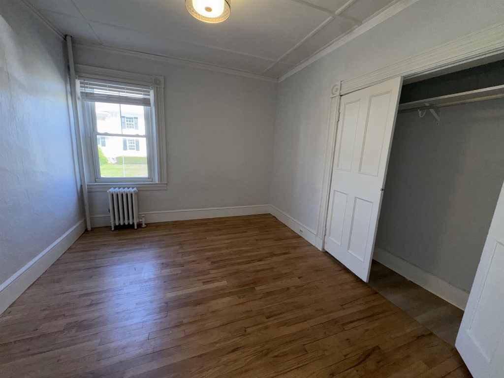 44 Court - Photo 5