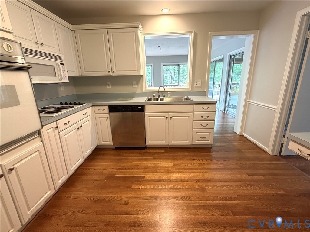 11402 Creekside Drive - Photo 8