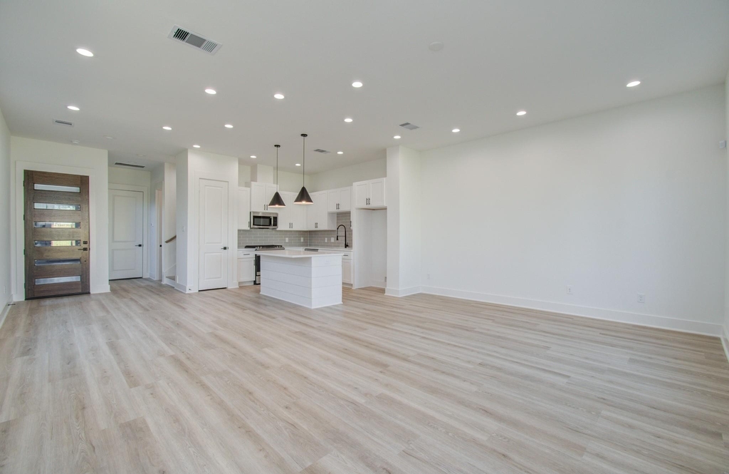 4425 Providence Street - Photo 6