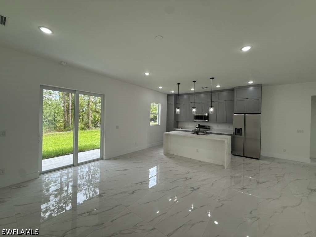 723 Epps Brown Street E - Photo 10