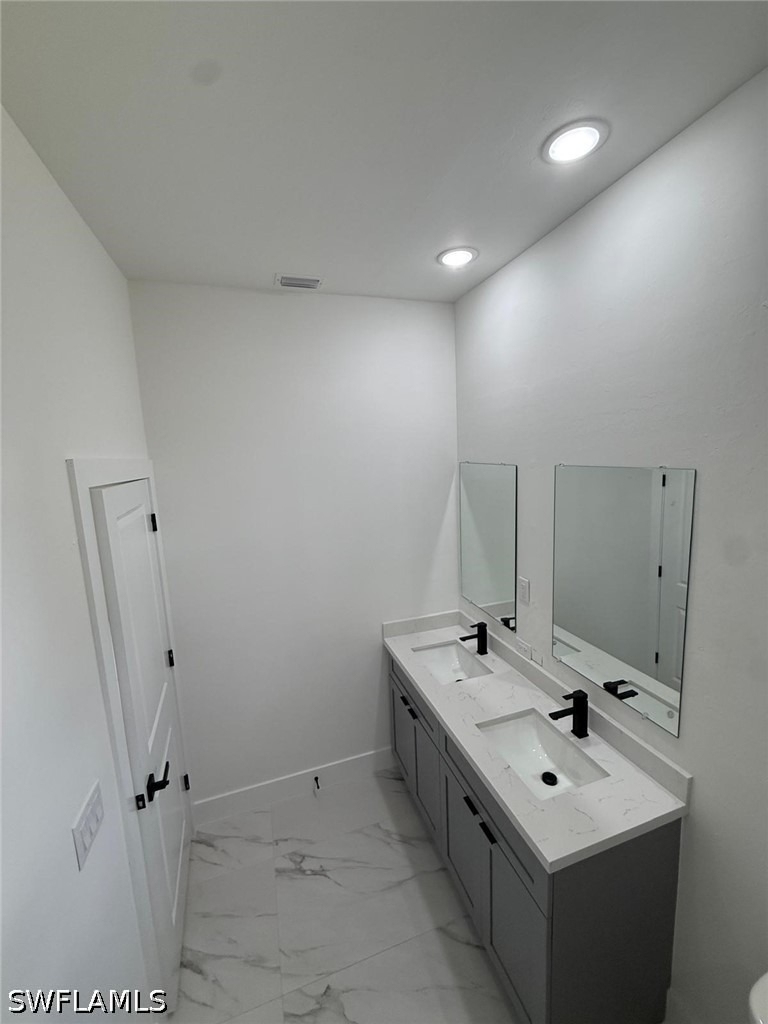 1089 Eisenhower Boulevard - Photo 11
