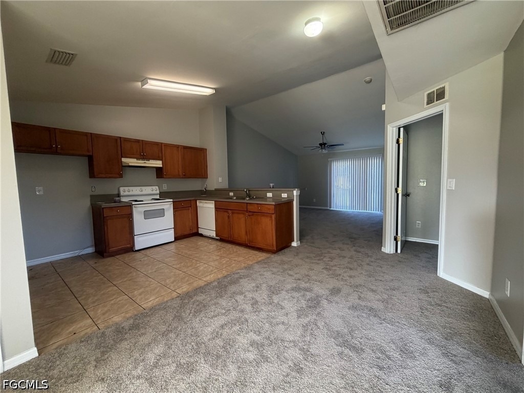704 Gilbert Avenue S - Photo 5