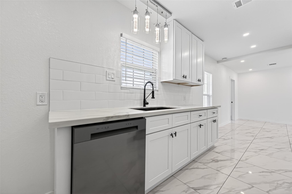 2202 Alabama Street - Photo 17
