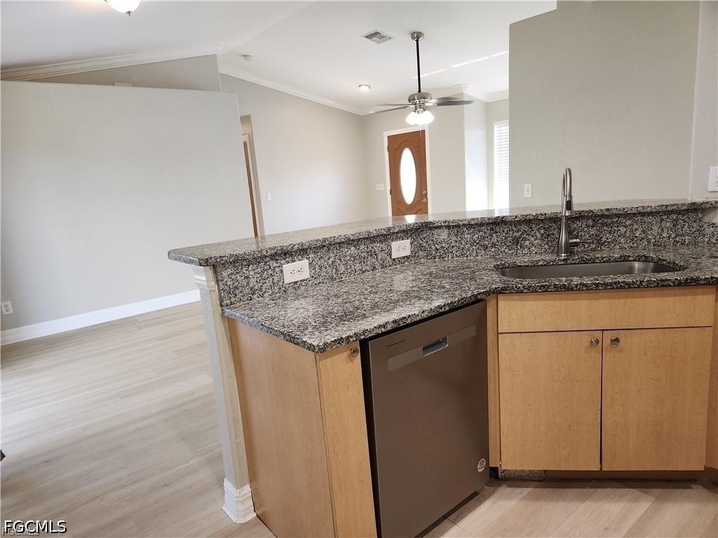 827 Ne 23rd Terrace - Photo 3