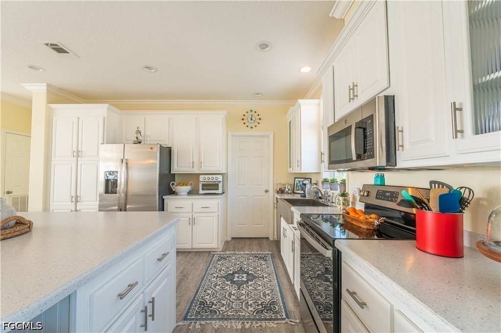 1084 E Anchor Lane - Photo 2