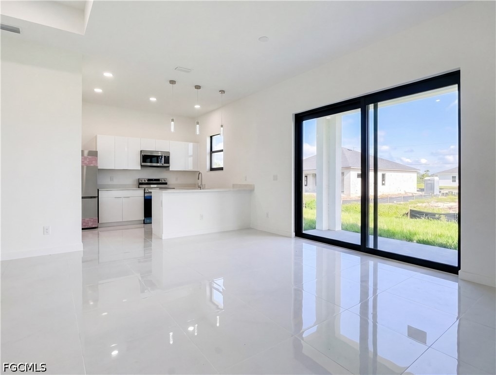 477 Rayford Street - Photo 3