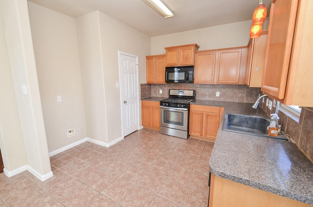 4126 Barossa Valley Lane - Photo 5
