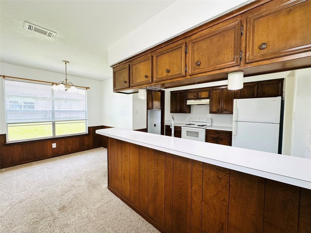1011 Mccall Avenue - Photo 3