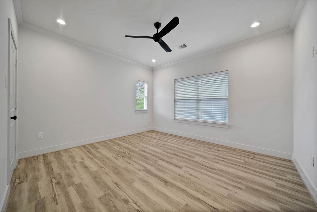 3322 Delhi Street - Photo 10