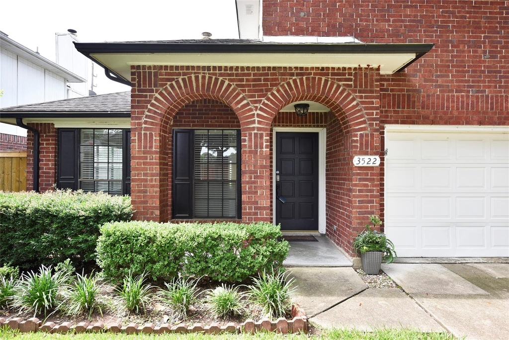 3522 Pecan Point Drive - Photo 1