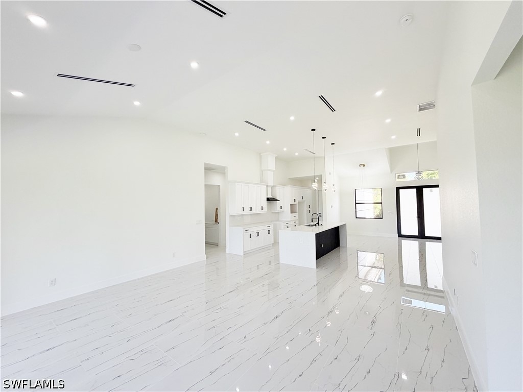 2607 49th Street W - Photo 11