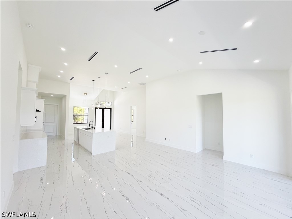 2607 49th Street W - Photo 10