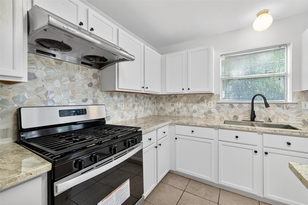 8366 Golf Green Circle - Photo 14