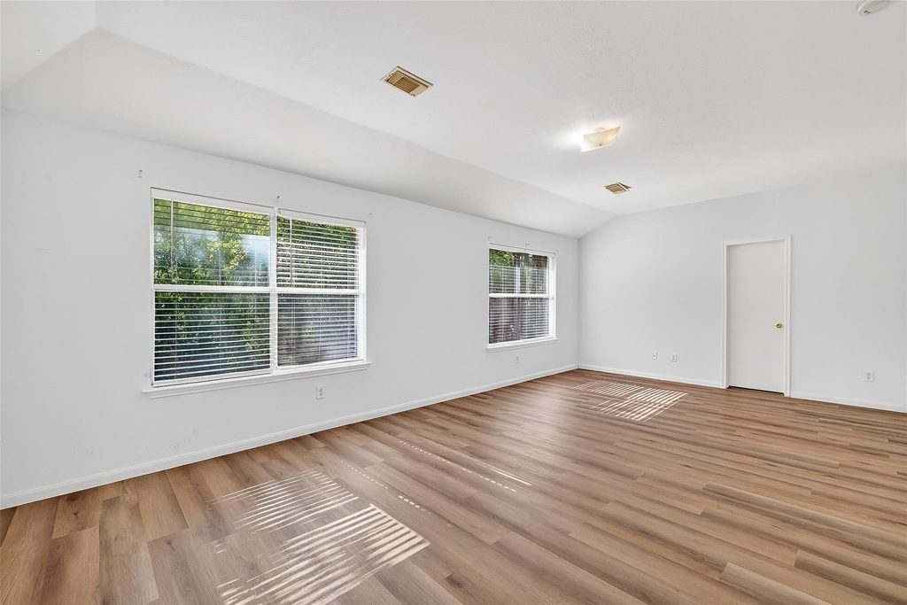 8366 Golf Green Circle - Photo 33