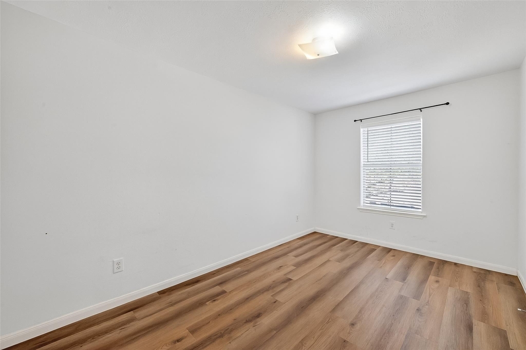 8366 Golf Green Circle - Photo 18