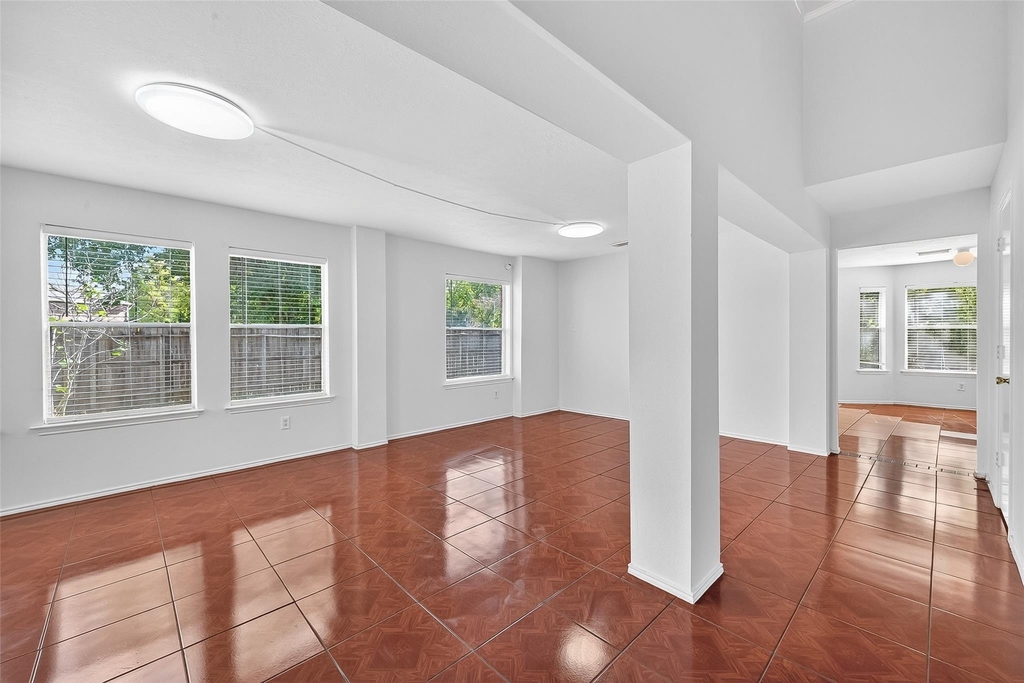8366 Golf Green Circle - Photo 6