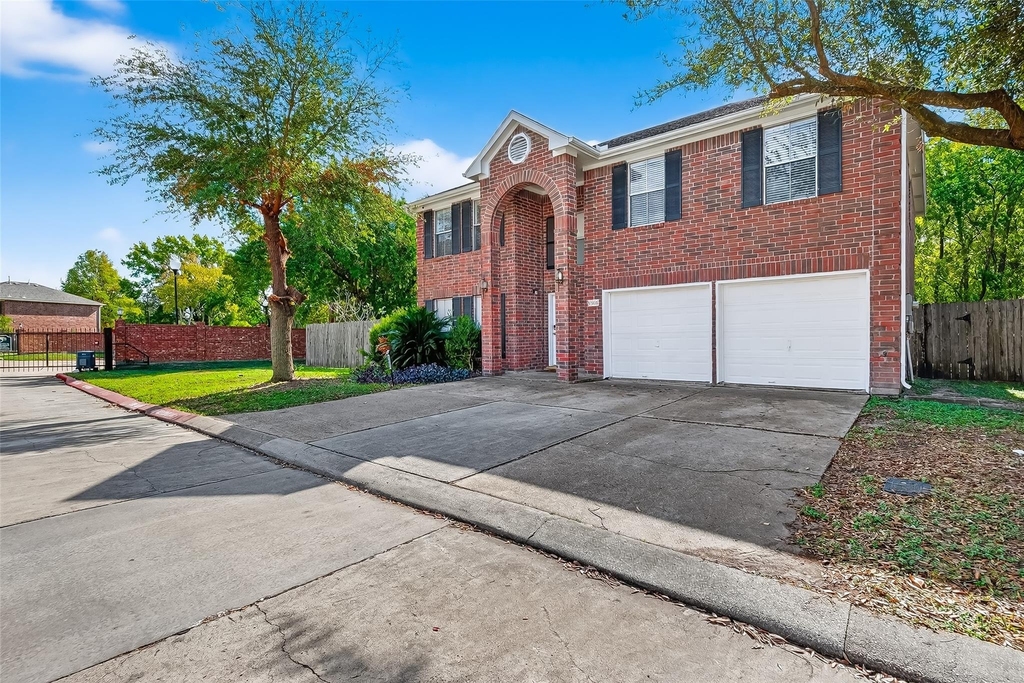 8366 Golf Green Circle - Photo 2