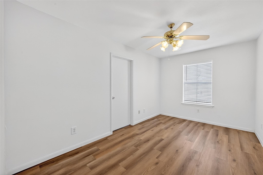 8366 Golf Green Circle - Photo 20