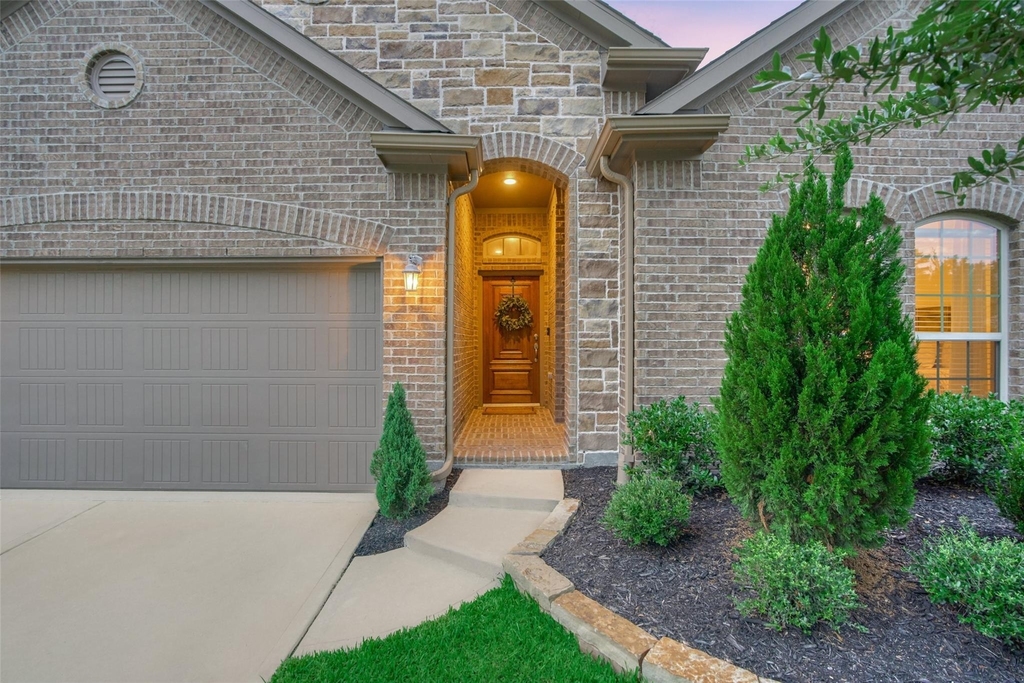 204 Forest Peak Way - Photo 3