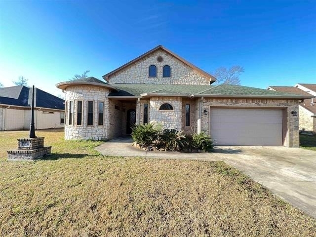 6030 Queens Court - Photo 0