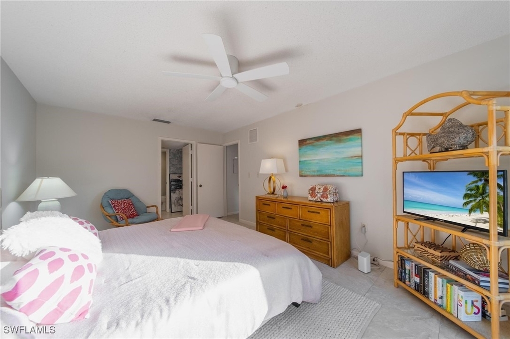 878 Meadowland Drive - Photo 9