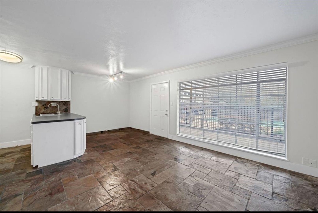 2322 Richton Street - Photo 3