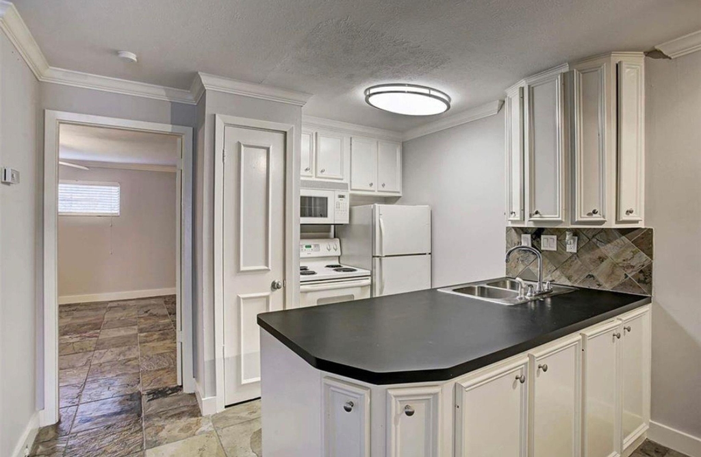 2322 Richton Street - Photo 9