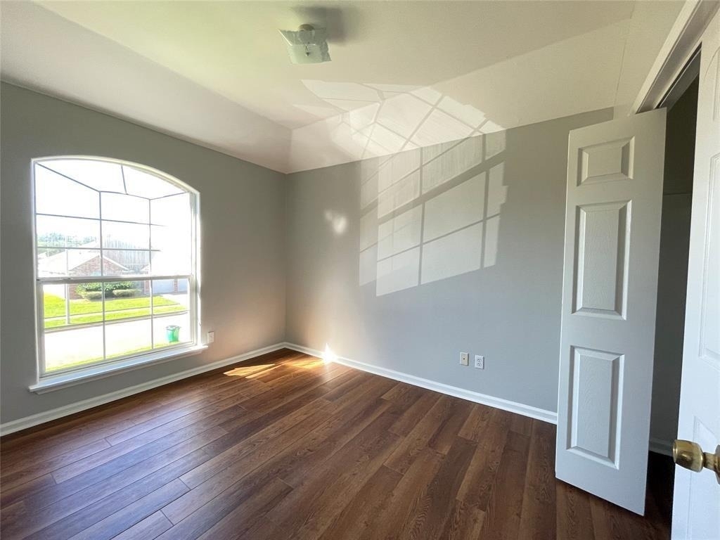 6638 Chantalle Drive - Photo 21
