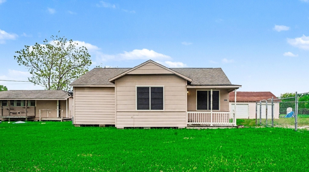 5615 John Martin Road - Photo 0