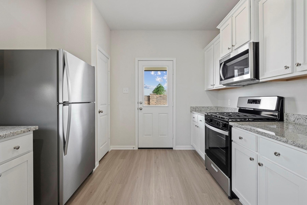 8907 New Jade Drive - Photo 3