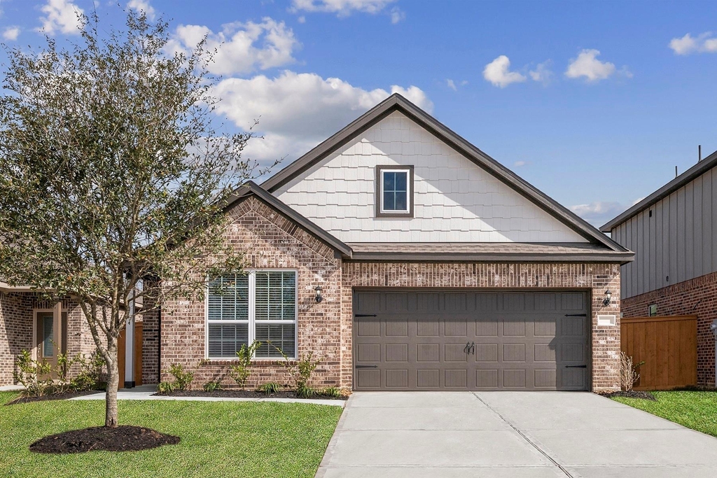 8907 New Jade Drive - Photo 0