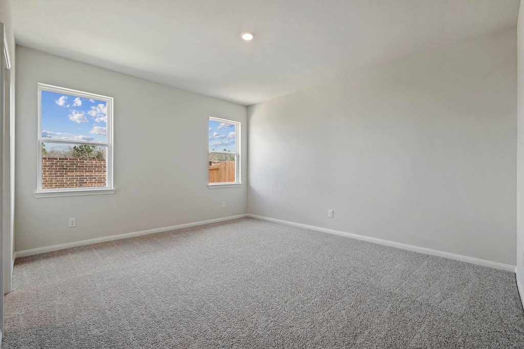 8907 New Jade Drive - Photo 4