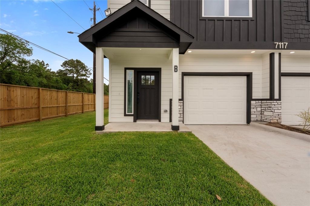 7117 Springdale Street - Photo 0